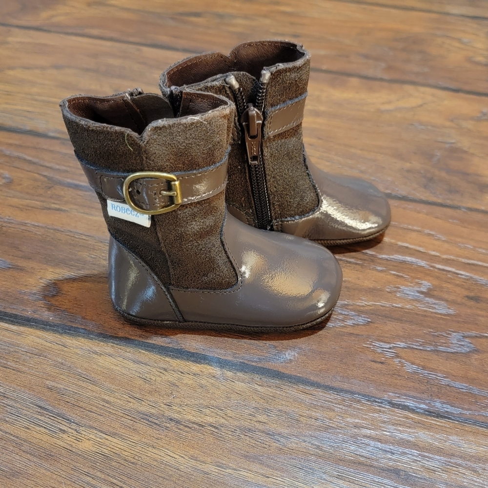 Robeez boots